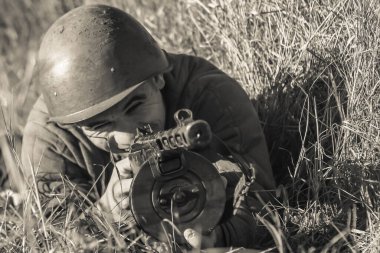 19 Ekim 2008, Kiev, Ukrayna. Dövüş gösterileri, 2. Dünya Savaşı. Sovyet askerleri..