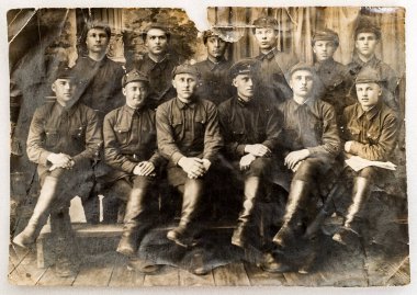 SSCB - CIRCA 1936: Eski fotoğraf, 24 Mart 1936 'da çekilen Red Commanders stüdyo portresini gösteriyor.