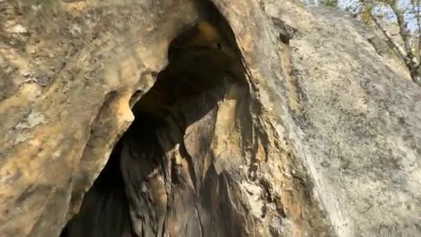 Ukrayna Karpatlar Sokilsky Sırtı Kayalık Taşlarıyla Ünlüdür Ama Aynı Zamanda — Stok video