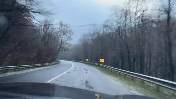 Ουκρανία Καρπάθια Χιονισμένο Χειμώνα Transcarpathia Ταχύτητα Του Αυτοκινήτου Στο Βουνό — Αρχείο Βίντεο