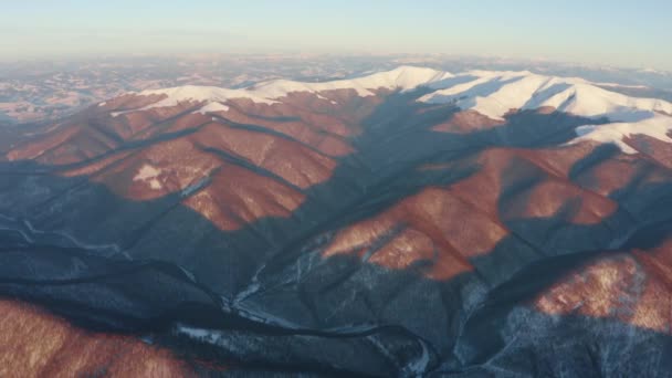 Вид Высоты Птичьего Полета Живописный Альпийский Пейзаж Зимой Закатом Видит — стоковое видео