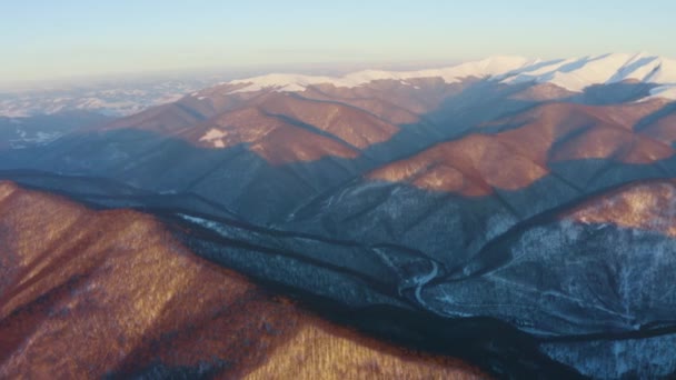 Widok Lotu Ptaka Malowniczego Alpejskiego Krajobrazu Zimie Zachodem Słońca Dron — Wideo stockowe