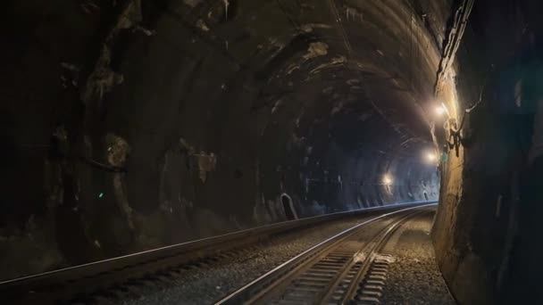 Oude Spoorwegtunnels Voor Treinen Karpaten Tatra Alpen Rails Dwarsliggers Koude — Stockvideo