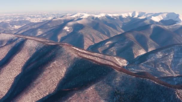 Vista Volo Uccello Pittoresco Paesaggio Alpino Inverno Con Tramonto Drone — Video Stock