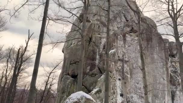 Dovbush Rochas Inverno Bubnyshche Cárpatos Ucrânia Europa Enormes Gigantes Arenito — Vídeo de Stock