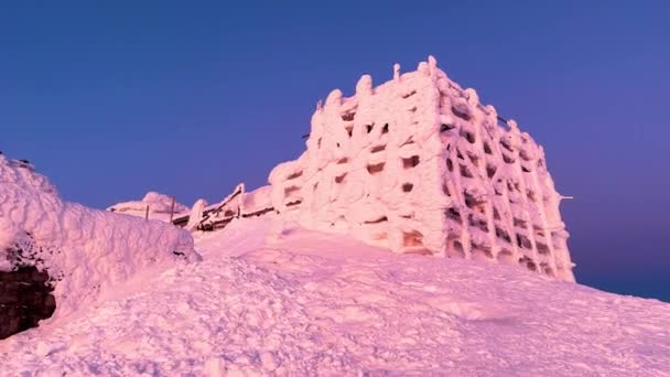 Karpatlar Ukrayna Pip Van Dağı Ndaki Antik Gözlemevi Buzla Kaplı — Stok video
