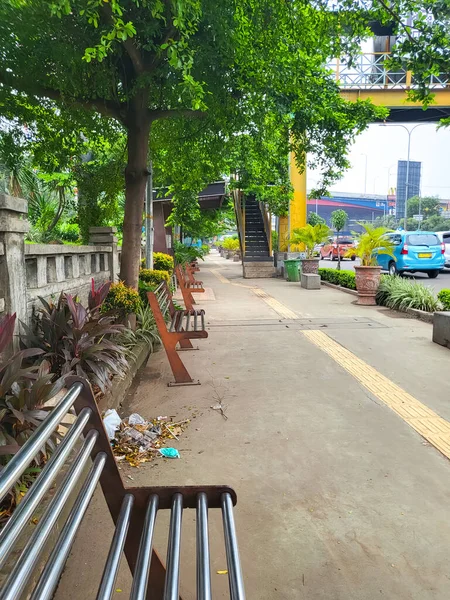 Bekasi Indonesia Marzo 2023 Era Tranquillo Sul Marciapiede Jalan Yani — Foto Stock