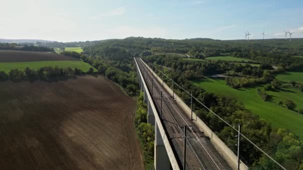 Vista Panorámica Las Vías Del Ferrocarril Para Trenes Alta Velocidad — Vídeos de Stock