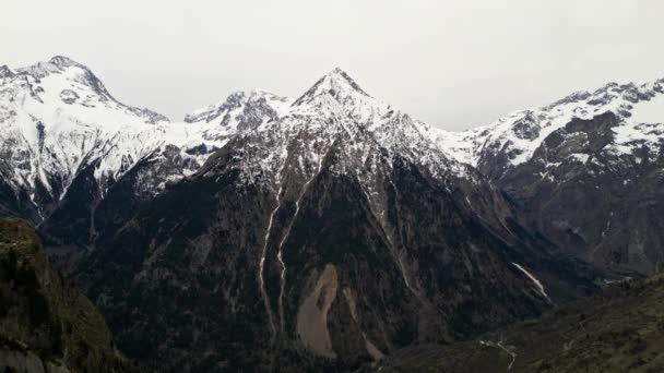 Vista Panorâmica Das Montanhas Circundantes Estância Esqui Les Deux Alps — Vídeo de Stock