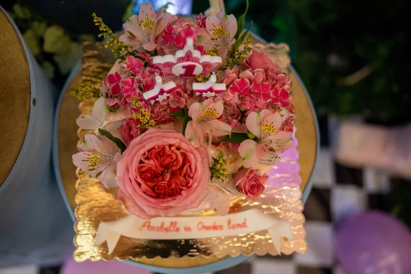 Домашні Вироби Прикрашають Красиві Квіти Торти Перший День Народження Дитини — стокове фото