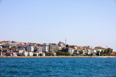 İstanbul İli, Uskdar İlçesi, Boğaz manzarası, Camlica Kulesi, Bakireler Kulesi ve İlahiyat Camisi