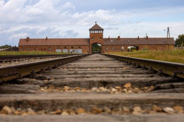 Polonya 'daki Auschwitz-Birkenau Nazi toplama kampı müzesi. Auschwitz Oswiecim II. Dünya Savaşı ve Yahudi Soykırımı sırasında işgal altındaki Polonya 'daki Yahudi hapishanesi