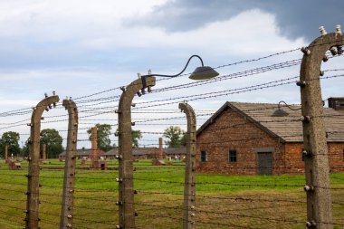 Polonya 'daki Auschwitz-Birkenau Nazi toplama kampı müzesi. Auschwitz Oswiecim II. Dünya Savaşı ve Yahudi Soykırımı sırasında işgal altındaki Polonya 'daki Yahudi hapishanesi