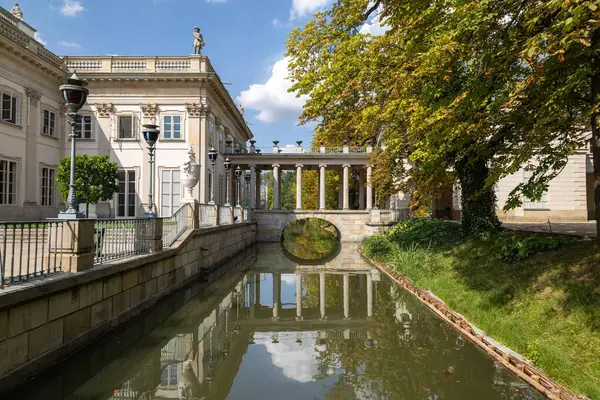 Varşova 'daki Royal Lazienki Parkı, Parktaki Saray, Lazienki Sarayı, Polonya Açık Hava