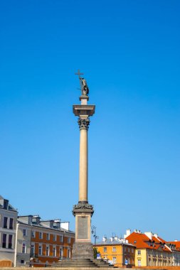 Varşova, Polonya, Avrupa, 5 Ağustos 2024. Kiliseler, tarihi binalar ve sokaklar