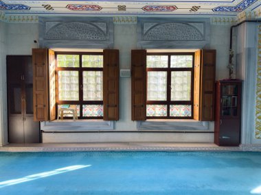 İstanbul, Türkiye - 18 Ocak 2024: Cami manzarası. Çağdaş İslam mimarisi