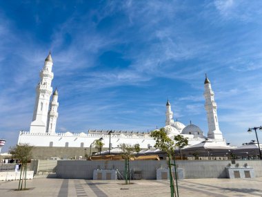 Quba Camii Medinas Tarihi Simgesi