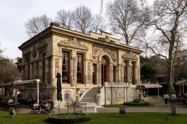 İstanbul 'daki Tarihi İhlamur Pavyonu Kafe