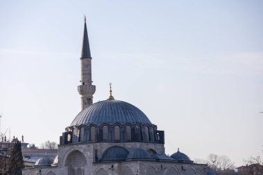 Osmanlı Camii Kubbesi ve Minare Gökyüzüne Karşı Siluet