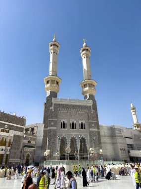 Mekke, Suudi Arabistan, 1 Temmuz 2025. Mekke 'deki Minaretlerle Mescidi Haram Genişlemesi