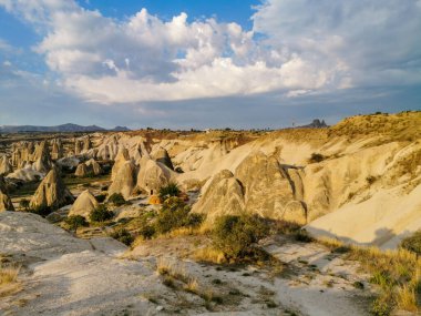 Gün doğumunda Kapadokya 'da Eşsiz Kaya oluşumları