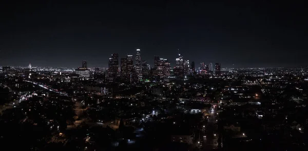 从好莱坞山的洛杉矶市中心的视图 101 所示的前景 — 图库照片