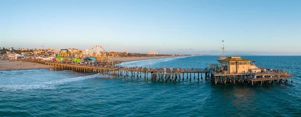 Slavný Santa Monica Ruské Kolo Zábavní Park Západu Slunce Panoramatický — Stock fotografie