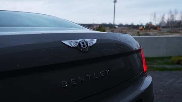 2022 Bentley Flying V12 Третье Поколение Flying Spur Close View — стоковое видео