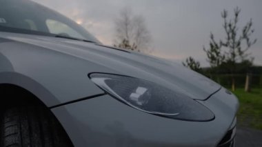 Aston Martins ilk SUV DBX. Aston Martin 2022 DBX sinematik videosunu kapat