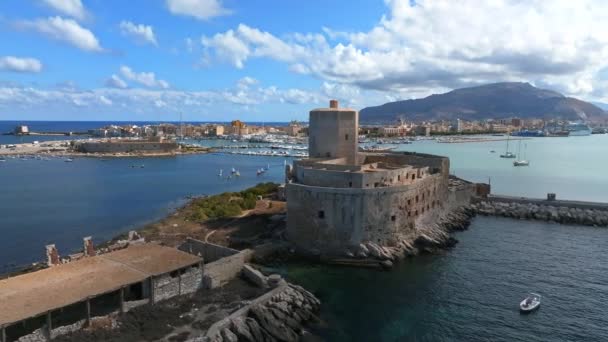 Средневековый Колумбийский Замок Называемый Морской Замок Выходящий Порт Трапани Сицилия — стоковое видео