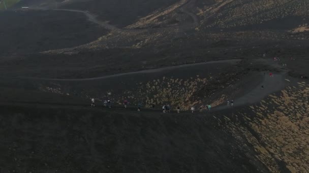 Panoramisch Zicht Vanuit Lucht Actieve Vulkaan Etna Uitgestorven Kraters Helling — Stockvideo