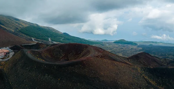 Panoramiczny Widok Lotu Ptaka Aktywny Wulkan Etna Wymarłe Kratery Stoku — Zdjęcie stockowe