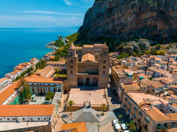 Letecký Výhled Cefalu Středověkou Vesnici Ostrově Sicílie Provincie Palermo Itálie — Stock fotografie