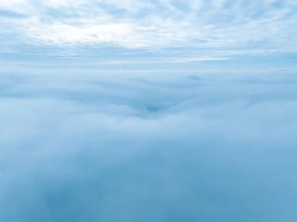Lecąc Nad Burzliwymi Chmurami Widok Lotu Ptaka Łotwę — Zdjęcie stockowe