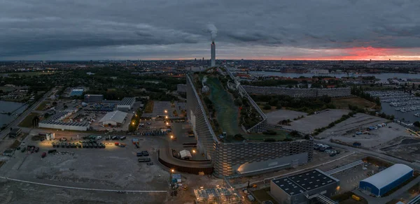 공중에서 보는아 에너지를 발전소와 덴마크 코펜하겐의 아마거에 스포츠 — 스톡 사진