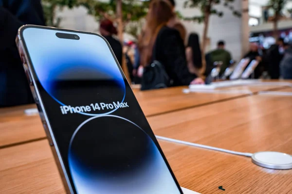 London June 2022 Latest Iphone Pro Pro Max Presentation Apple — Stock Photo, Image