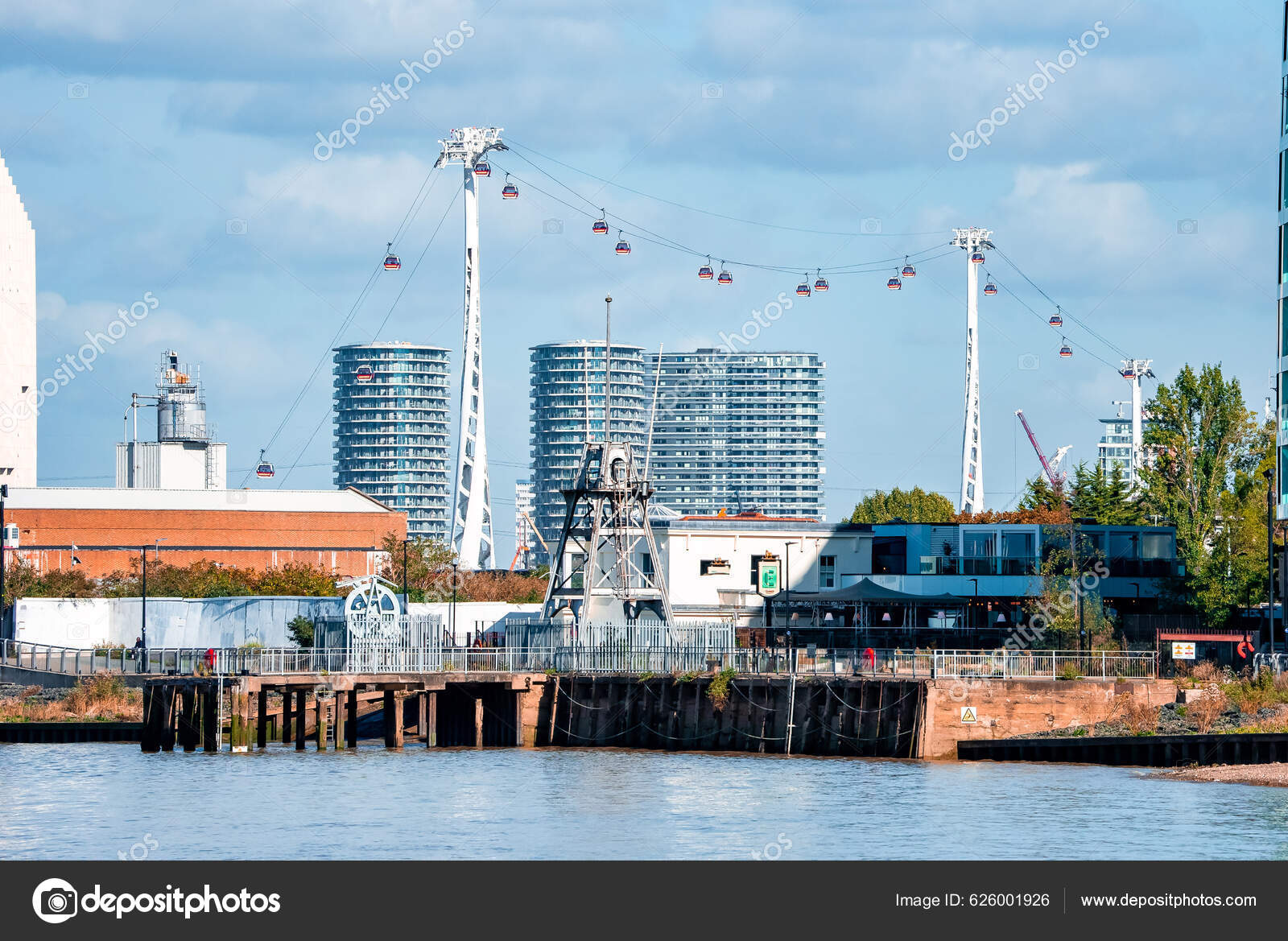 London May 2022 View Emirates Cable Car London England River Stock london-may-2022-view-emirates-cable-car-london-england-river-stock