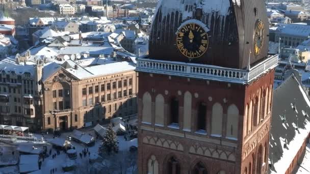 Vackra Vinterlandskap Över Rigas Gamla Stad Julmarknad Med Julgran Centrum — Stockvideo