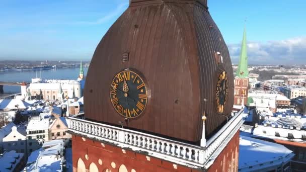 Krásný Letecký Výhled Staré Město Riga Shora Během Kouzelné Slunečné — Stock video