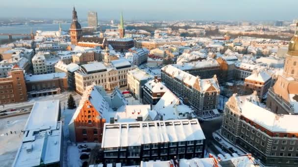 Hermosa Puesta Sol Invierno Riga Letonia Vista Aérea Del Casco — Vídeo de stock