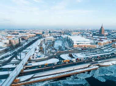 Riga, Letonya 'da yeni bir demiryolu inşa ediyorum. Demiryolu Baltica Projesi.