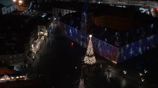 Varsói Óváros Légi Karácsony Estéje Gyönyörű Kivilágított Karácsonyfa Város Közepén — Stock videók