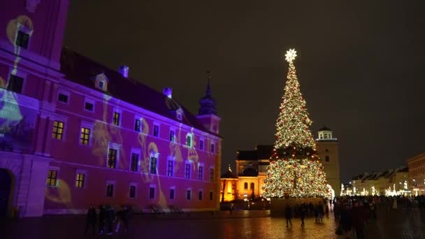 Prachtige Kerstboom Midden Het Oude Centrum Van Warschau Europa Magische — Stockvideo
