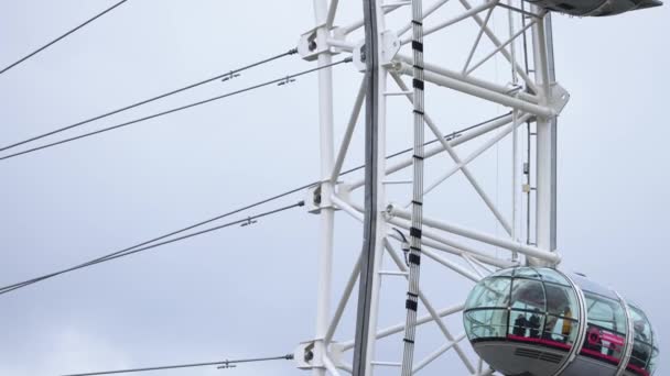 近距离观察伦敦的风眼摩天轮 世界上最大的摩天轮之一 — 图库视频影像