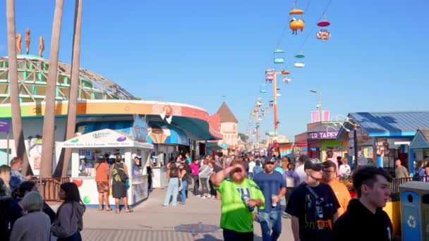 Beautiful Summer Day Santa Cruz People Enjoying Amusement Park Santa — Vídeos de Stock