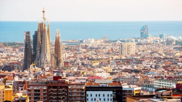 Vacker Antenn Timelapse Utsikt Över Barcelona Stad Med Sagrada Familia — Stockvideo