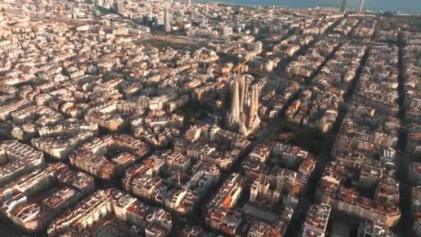 Aerial View Barcelona City Skyline Sagrada Familia Cathedral Residential Famous — Αρχείο Βίντεο