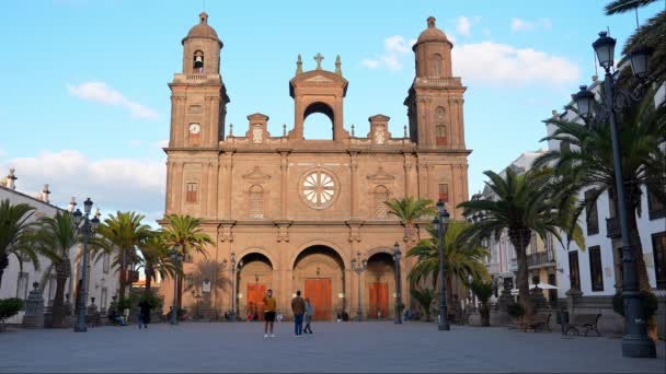 Пейзаж Кафедральным Собором Санта Ана Вегета Лас Пальмас Гран Канария — стоковое видео