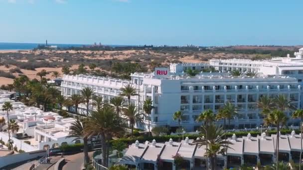 Piękna Luksusowa Koncepcja Hotelu Wakacje Hiszpanii Fantastycznym Hotelu Basenem Infinity — Wideo stockowe