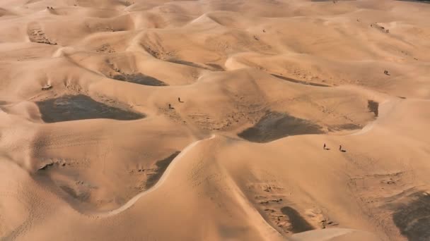 西班牙大加那利亚马斯帕洛马斯的Playa Del Ingles的马斯帕洛马斯沙丘全景 无尽的荒漠 神奇的狩猎沙丘 — 图库视频影像
